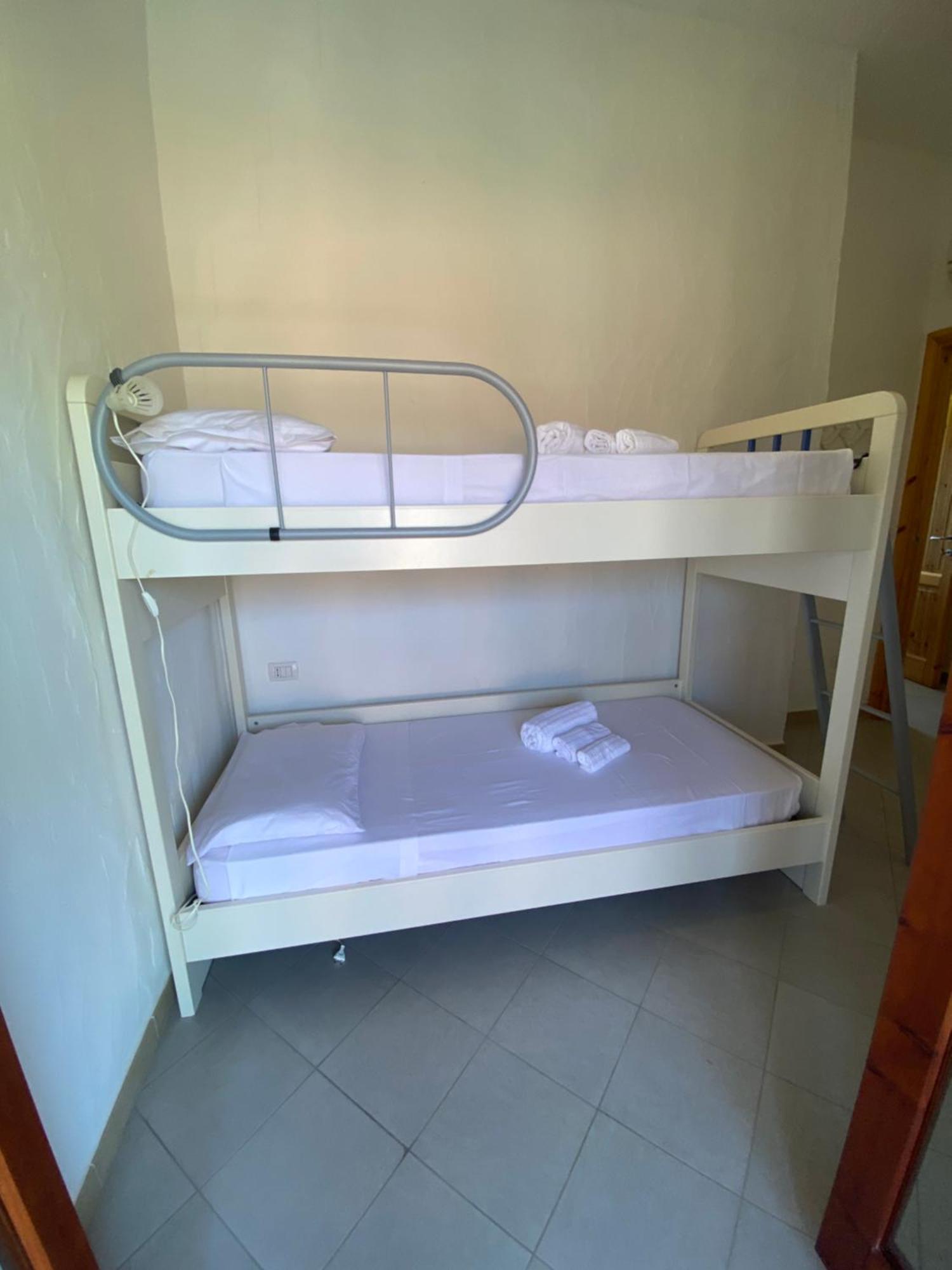 Villa Juniperus Porto Pino Sant'Anna Arresi Eksteriør billede